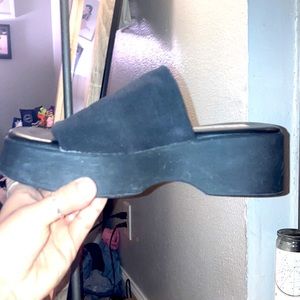 Steve Madden Slinky Platform Slide Black - Lightly Used ✨